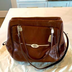 Coach leather shoulder bag